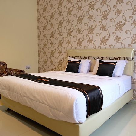 Oyo 1616 Hotel Central City 2 Tanjung Pandan Εξωτερικό φωτογραφία