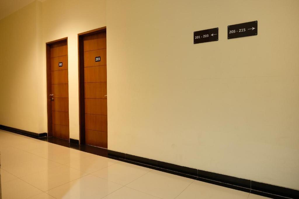 Oyo 1616 Hotel Central City 2 Tanjung Pandan Εξωτερικό φωτογραφία