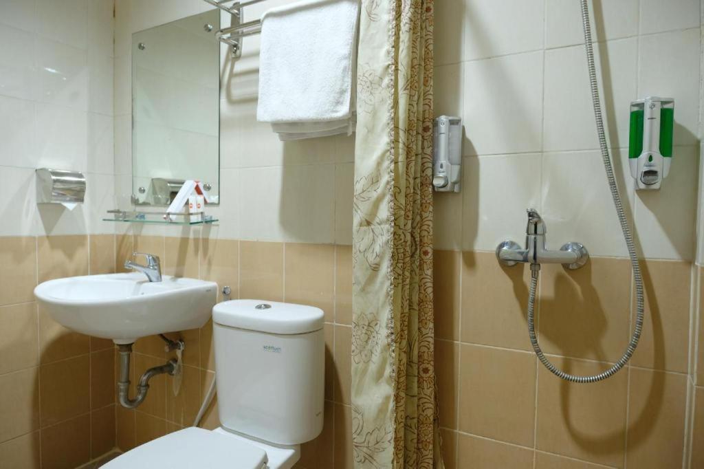 Oyo 1616 Hotel Central City 2 Tanjung Pandan Εξωτερικό φωτογραφία