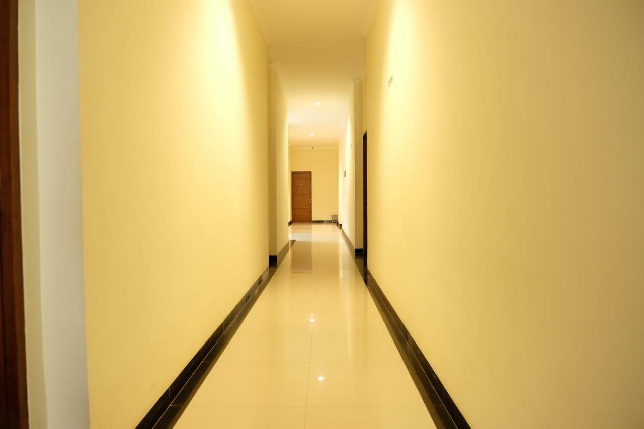 Oyo 1616 Hotel Central City 2 Tanjung Pandan Εξωτερικό φωτογραφία