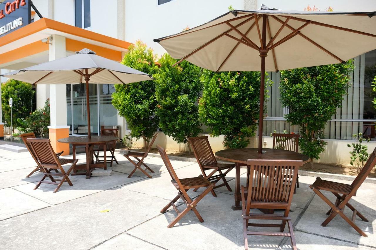 Oyo 1616 Hotel Central City 2 Tanjung Pandan Εξωτερικό φωτογραφία