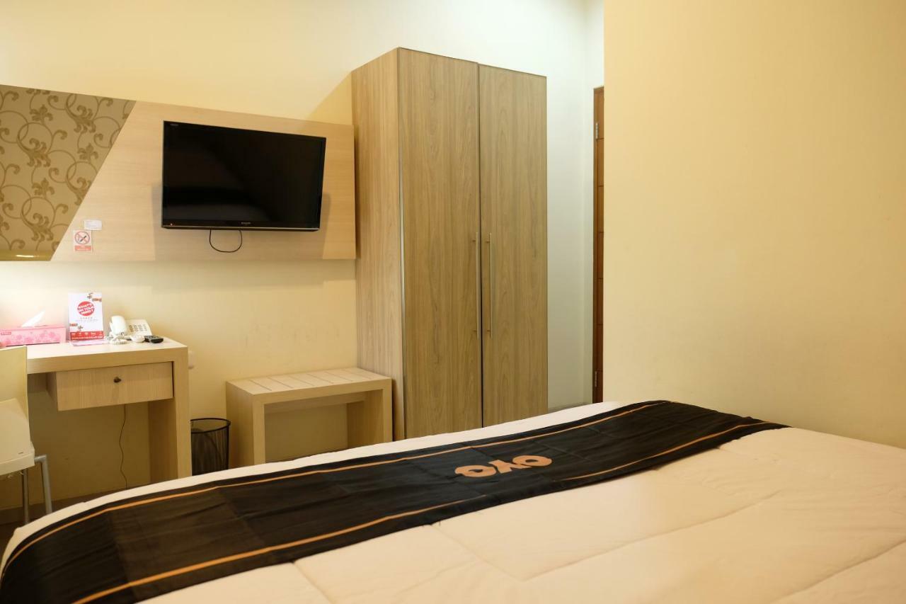 Oyo 1616 Hotel Central City 2 Tanjung Pandan Εξωτερικό φωτογραφία