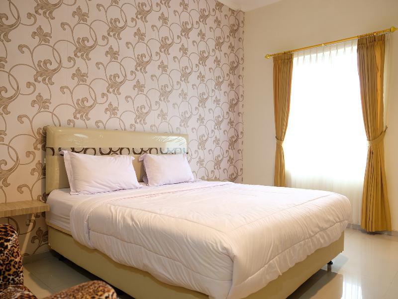 Oyo 1616 Hotel Central City 2 Tanjung Pandan Εξωτερικό φωτογραφία