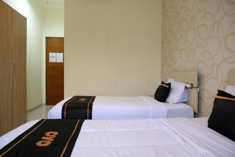 Oyo 1616 Hotel Central City 2 Tanjung Pandan Εξωτερικό φωτογραφία