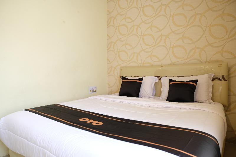 Oyo 1616 Hotel Central City 2 Tanjung Pandan Εξωτερικό φωτογραφία